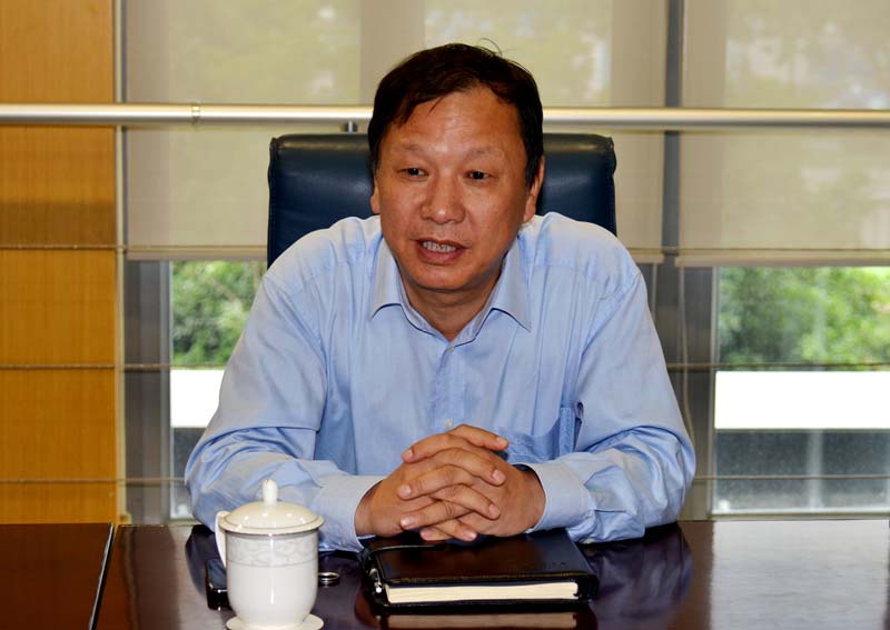 8月15日上午，仪电控股副总裁蒋松涛主持召开“云赛168智慧大楼改造项目启动会”。该项由上海仪电信息（集团）有限公司设计