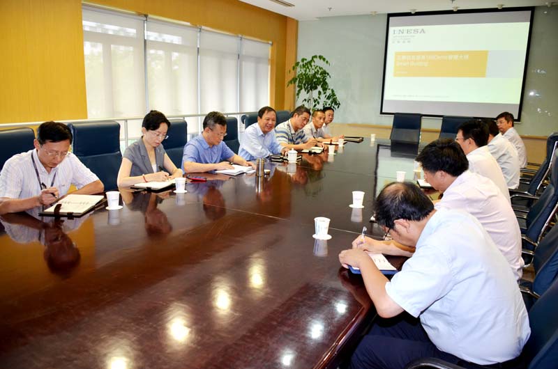 8月15日上午，仪电控股副总裁蒋松涛主持召开“云赛168智慧大楼改造项目启动会”。该项由上海仪电信息（集团）有限公司设计
