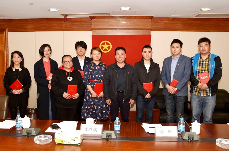 合影２.jpg